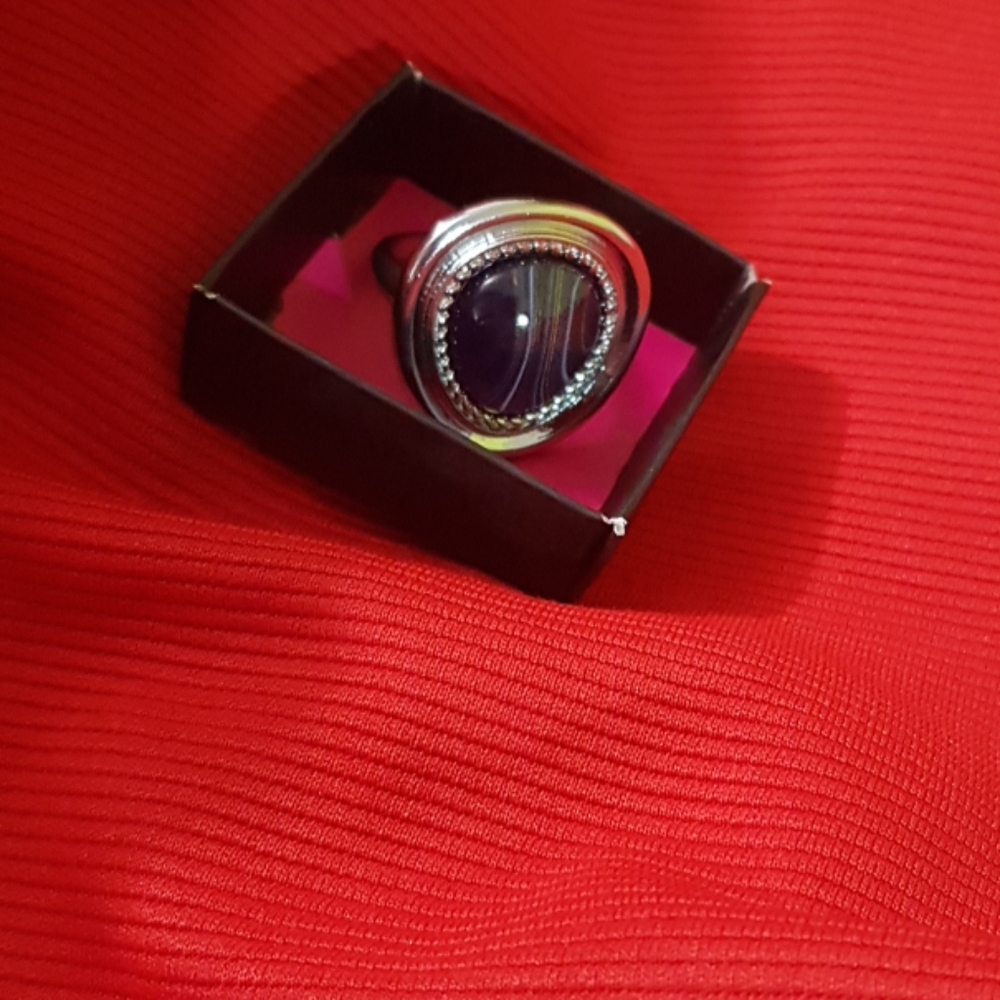 🏷SIGNATURE COLLECTION BY AVON RING SIZE 10